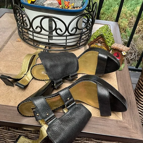 Elegant Black Women's Sandals by Report Signature size 7.5 - Picture 13 of 13